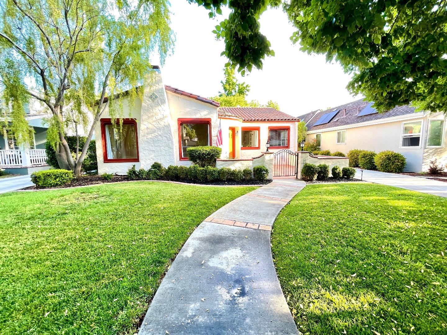 1127 Clark Way, San Jose, CA 95125 3 Beds 1/1 Baths (Sold