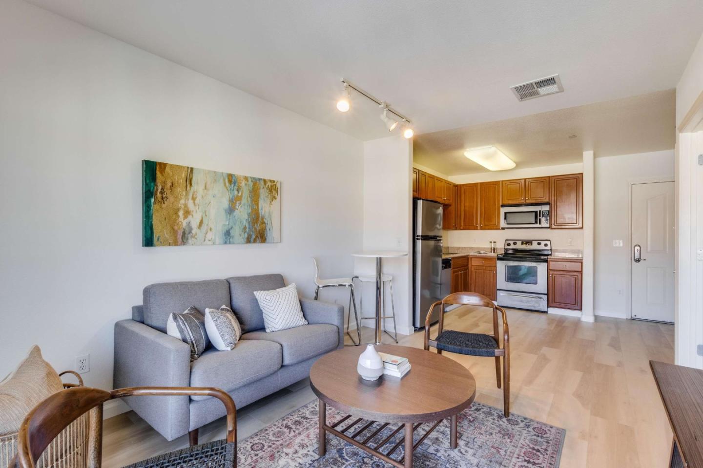 Detail Gallery Image 1 of 1 For 3128 Loma Verde Dr #317,  San Jose,  CA 95117 - 1 Beds | 1 Baths