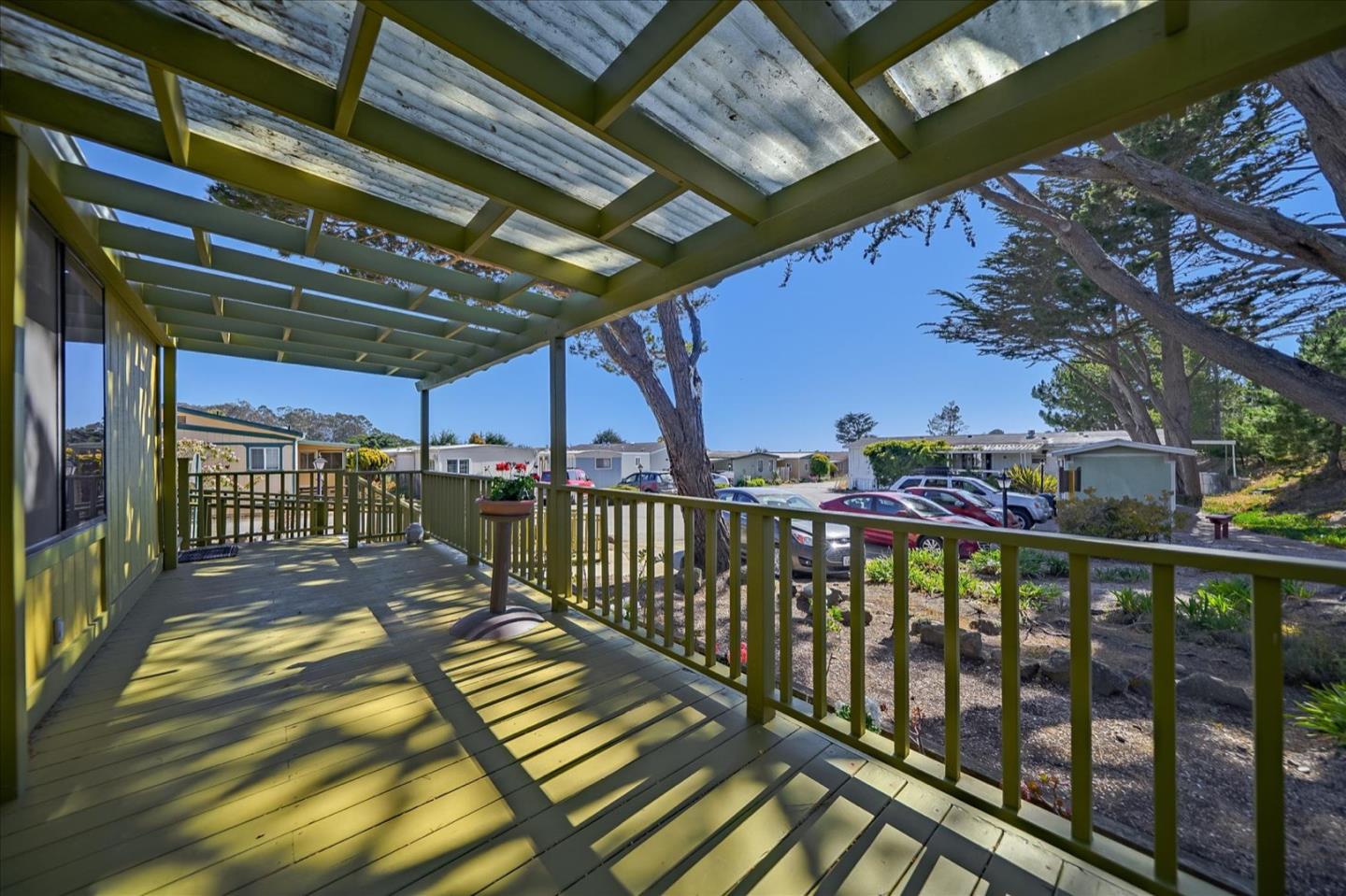 Detail Gallery Image 3 of 24 For 20 Ocean View Ave #20,  Half Moon Bay,  CA 94019 - 2 Beds | 2 Baths