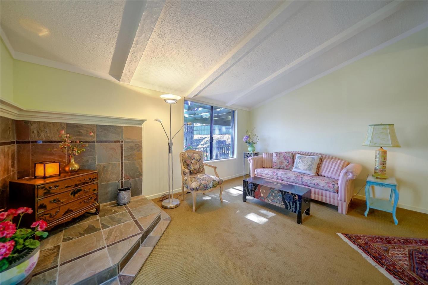 Detail Gallery Image 6 of 24 For 20 Ocean View Ave #20,  Half Moon Bay,  CA 94019 - 2 Beds | 2 Baths