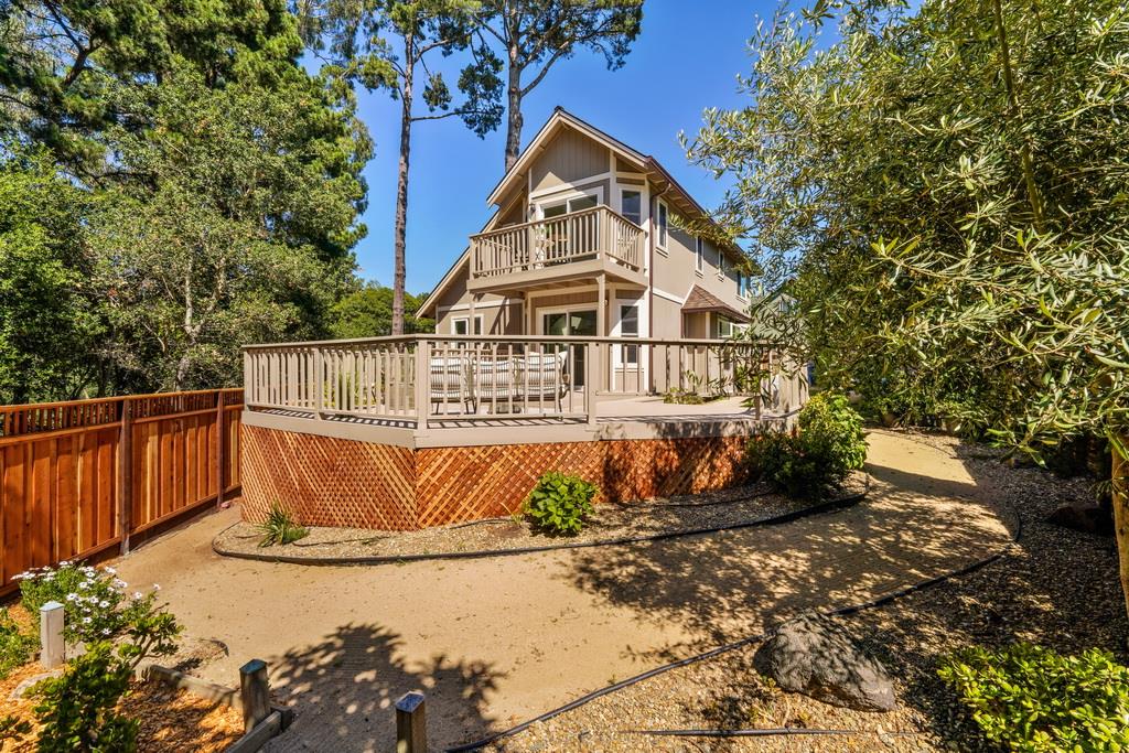 Detail Gallery Image 1 of 22 For 668 Clubhouse Dr, Aptos,  CA 95003 - 3 Beds | 3 Baths