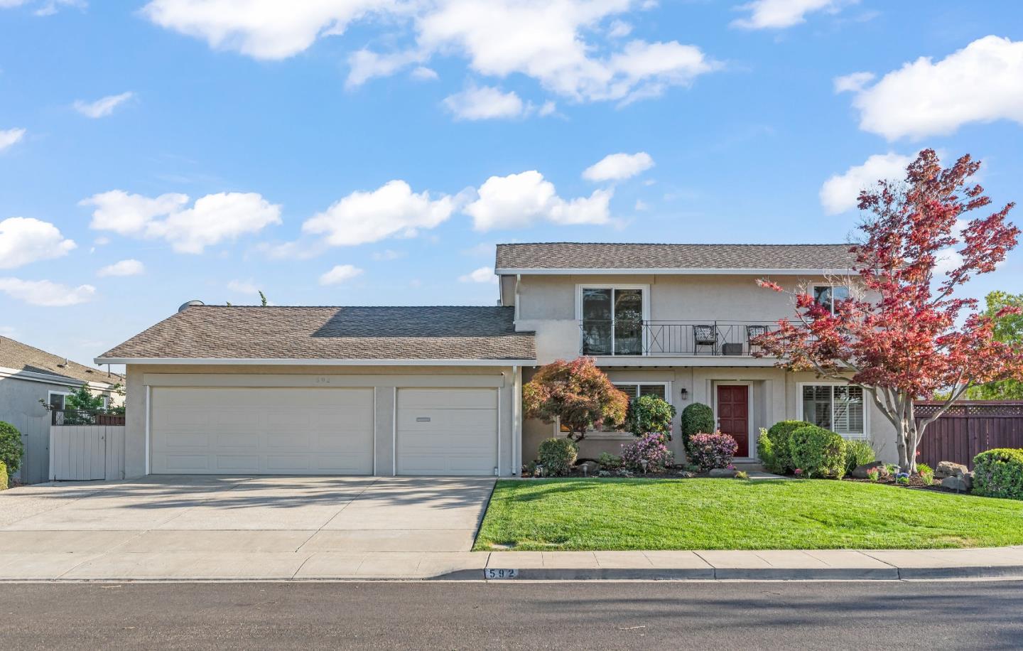 Detail Gallery Image 1 of 1 For 592 Utica Ct, Sunnyvale,  CA 94087 - 5 Beds | 3/1 Baths