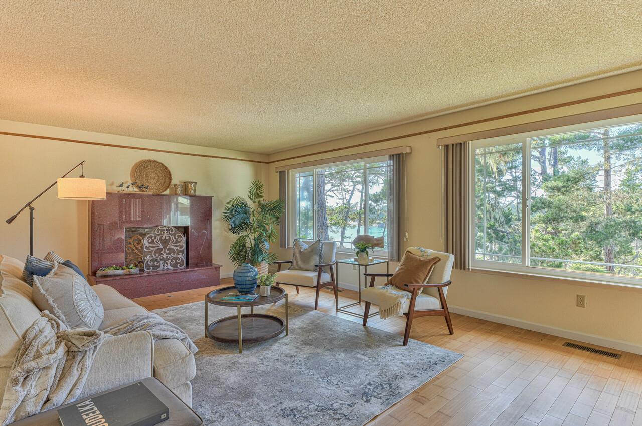Detail Gallery Image 4 of 36 For 3021 Forest Way, Pebble Beach,  CA 93953 - 3 Beds | 2 Baths