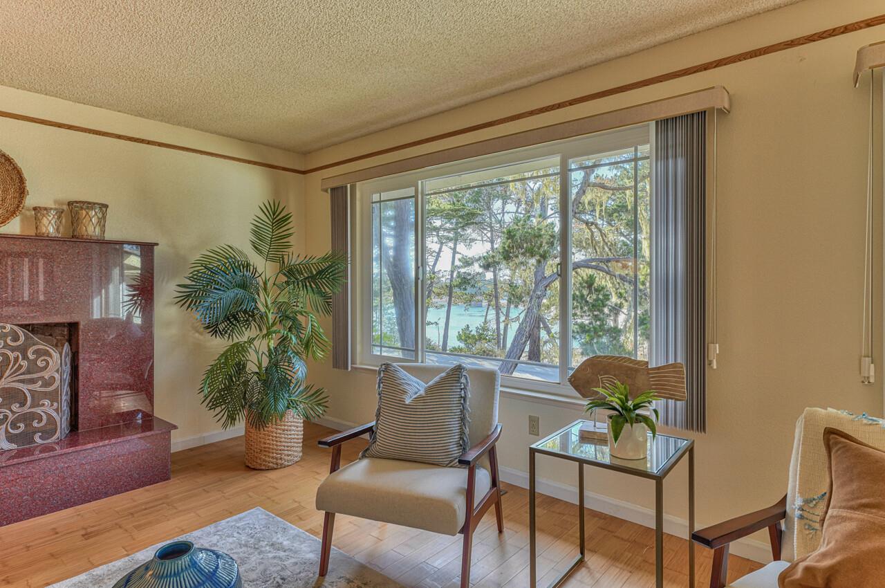 Detail Gallery Image 5 of 36 For 3021 Forest Way, Pebble Beach,  CA 93953 - 3 Beds | 2 Baths