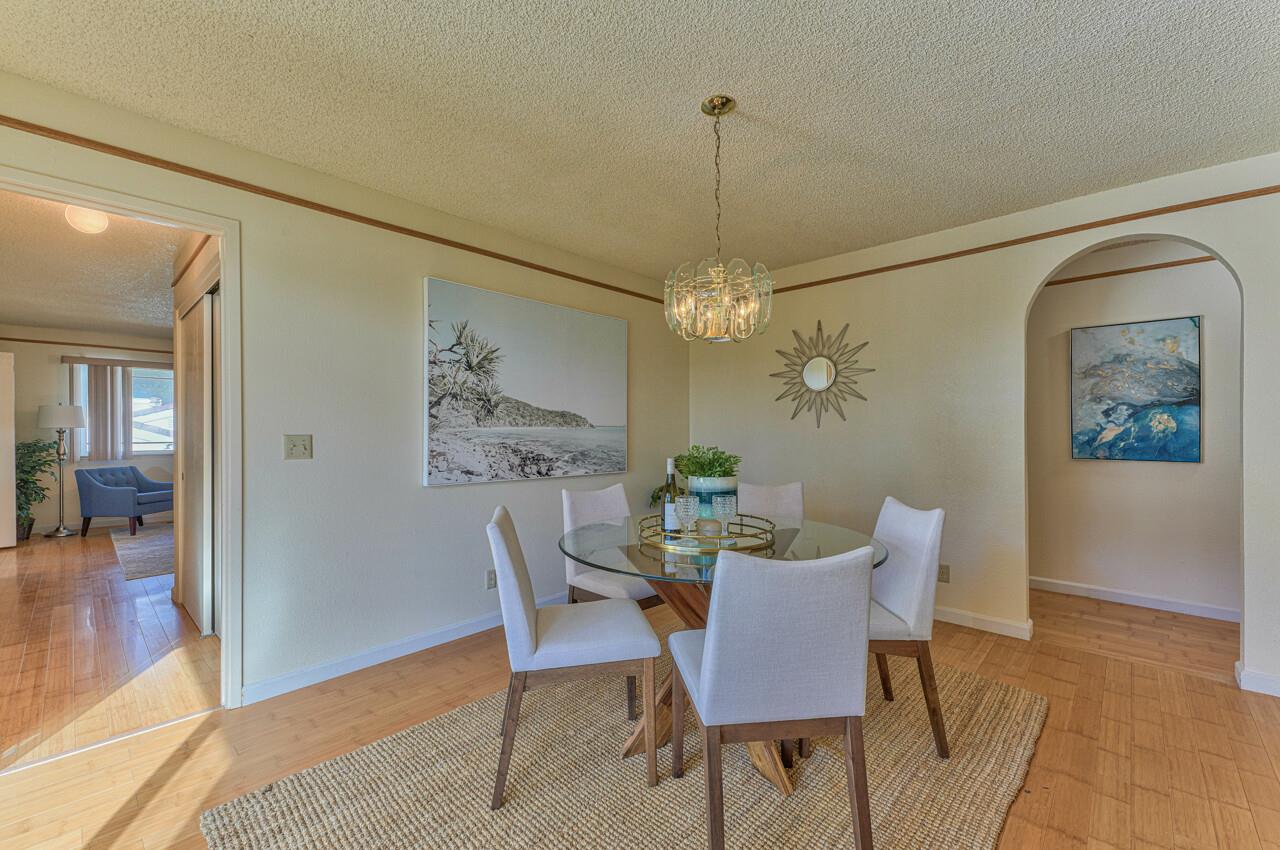 Detail Gallery Image 9 of 36 For 3021 Forest Way, Pebble Beach,  CA 93953 - 3 Beds | 2 Baths