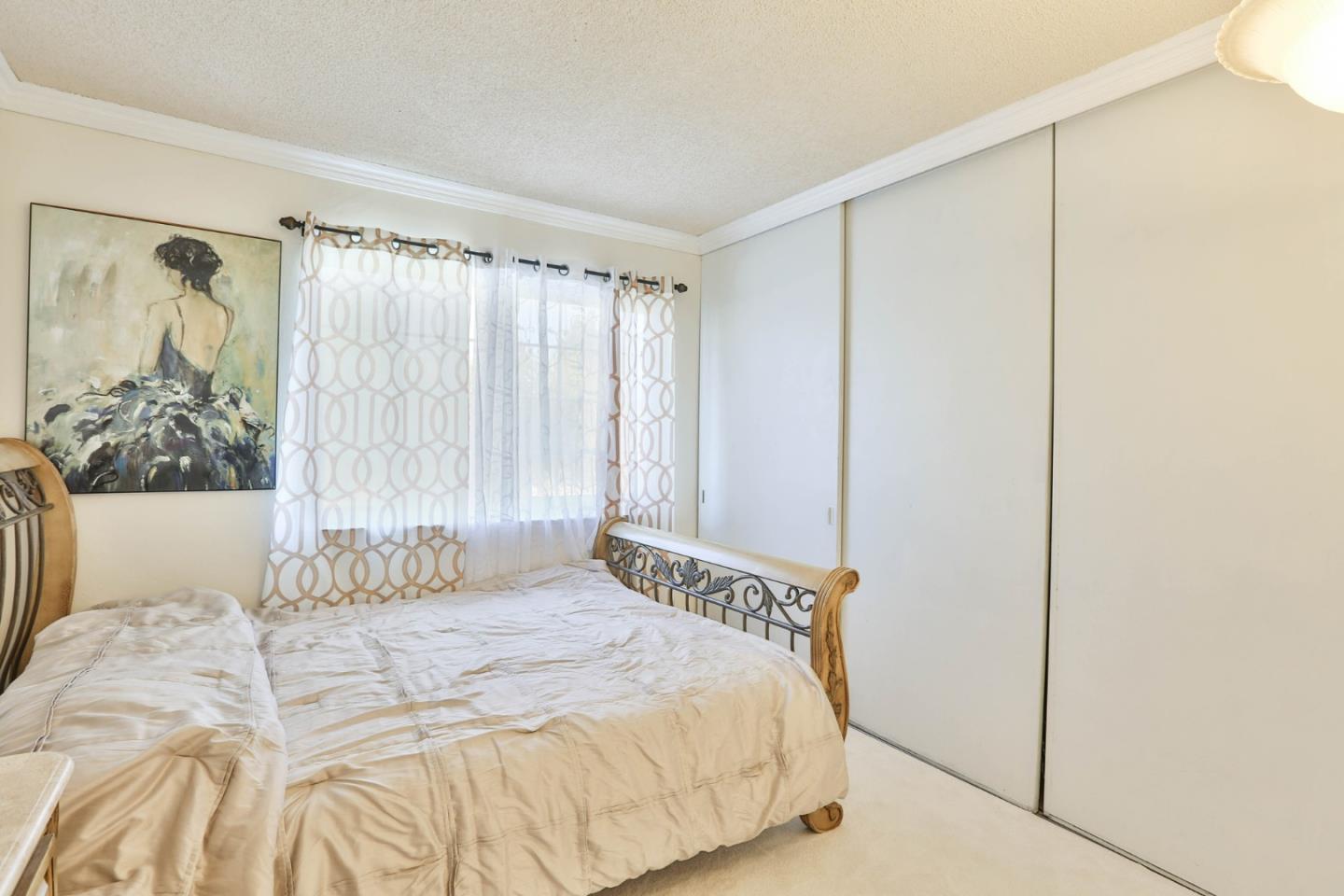 Detail Gallery Image 11 of 25 For 194 Burning Tree Dr, San Jose,  CA 95119 - 3 Beds | 2/1 Baths