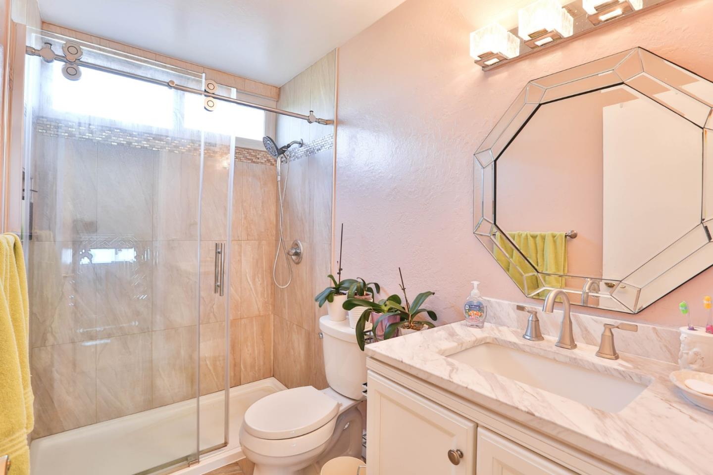 Detail Gallery Image 13 of 25 For 194 Burning Tree Dr, San Jose,  CA 95119 - 3 Beds | 2/1 Baths