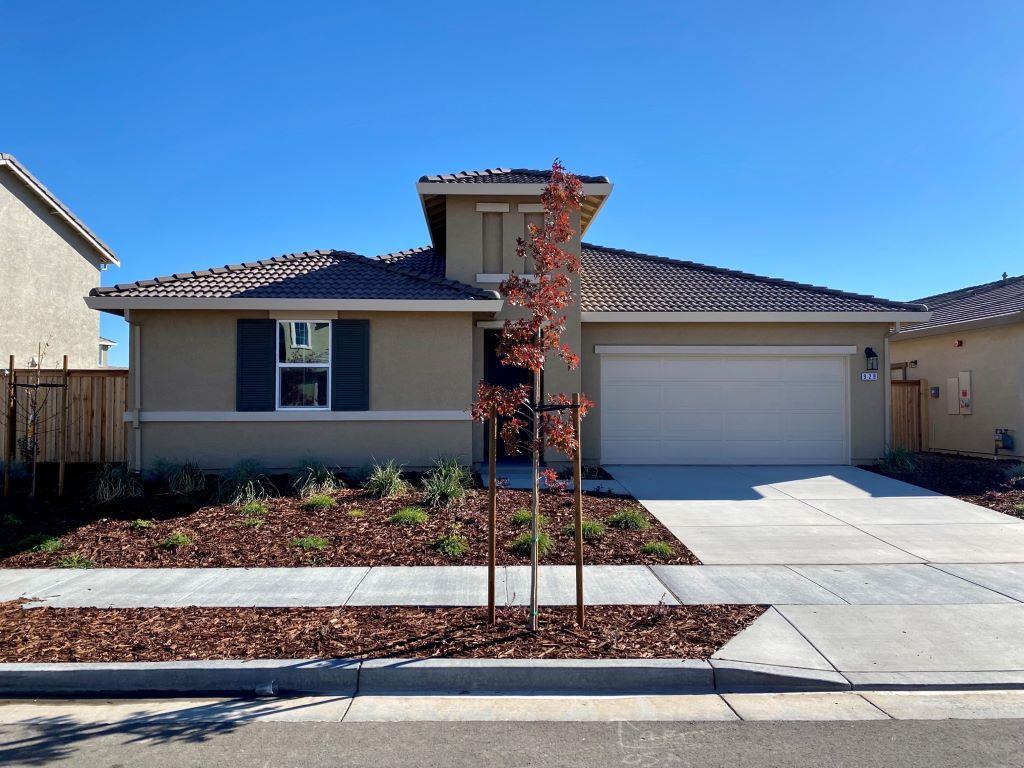 Detail Gallery Image 1 of 5 For 928 Loon St, Lathrop,  CA 95330 - 4 Beds | 2/1 Baths