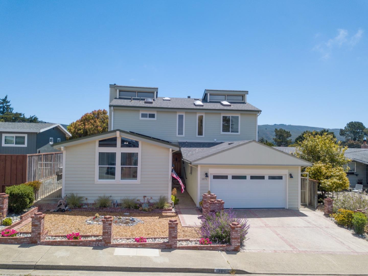 1071 View WAY, PACIFICA, CA 94044