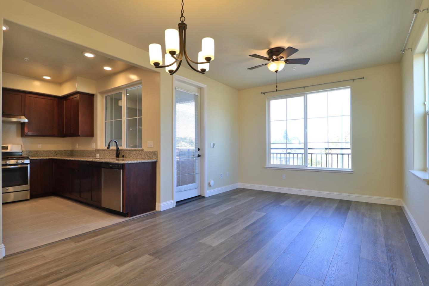 Detail Gallery Image 1 of 1 For 2815 Newhall St, Santa Clara,  CA 95050 - 2 Beds | 1/1 Baths
