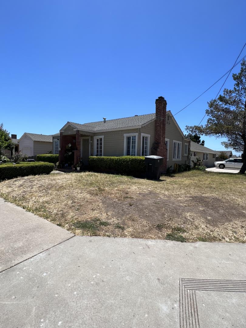 101 Smith St, Salinas, CA 93905 Beds Baths (Sold) ML81898778