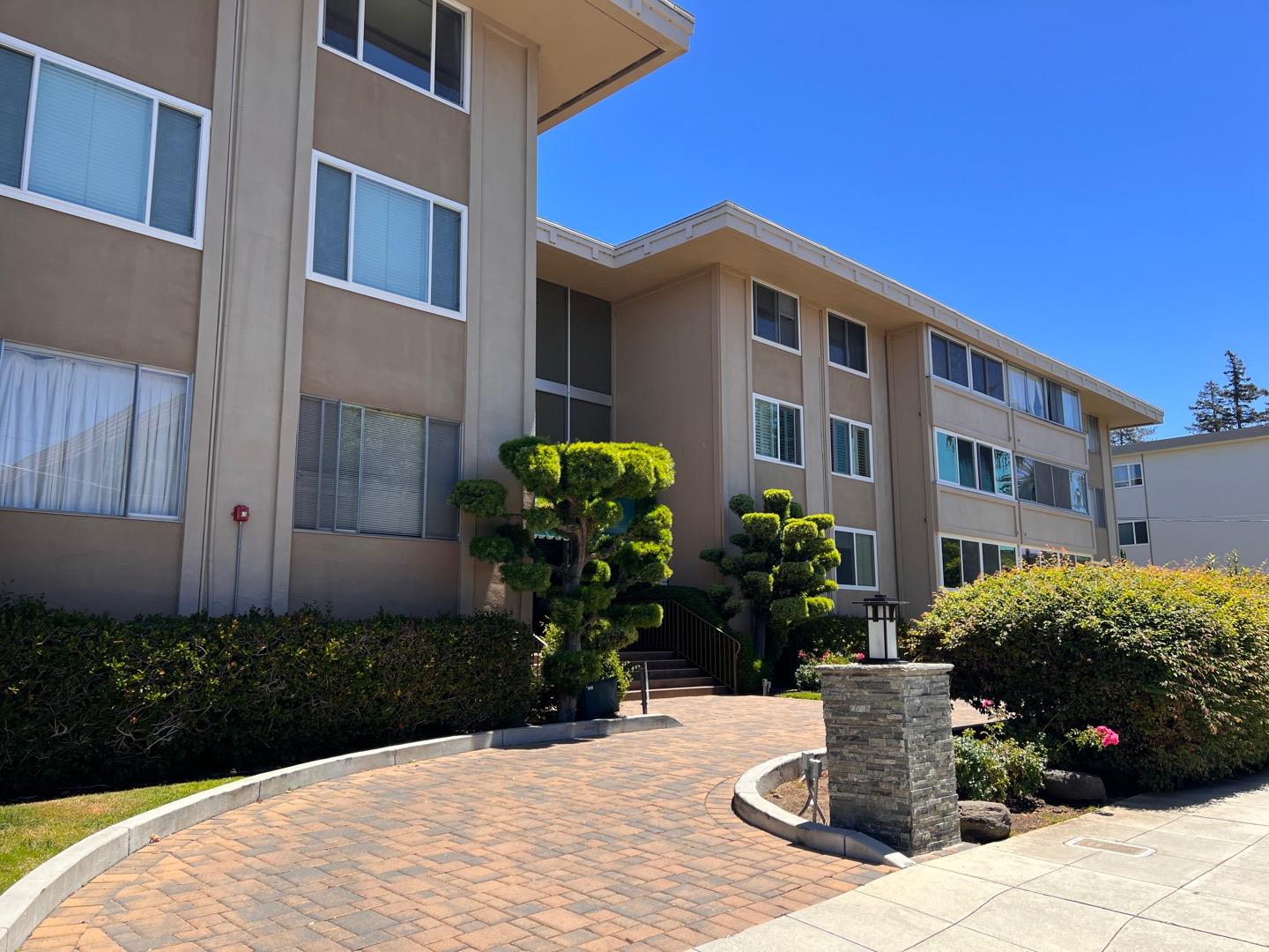 Detail Gallery Image 1 of 1 For 234 Elm St #303,  San Mateo,  CA 94401 - 2 Beds | 2 Baths