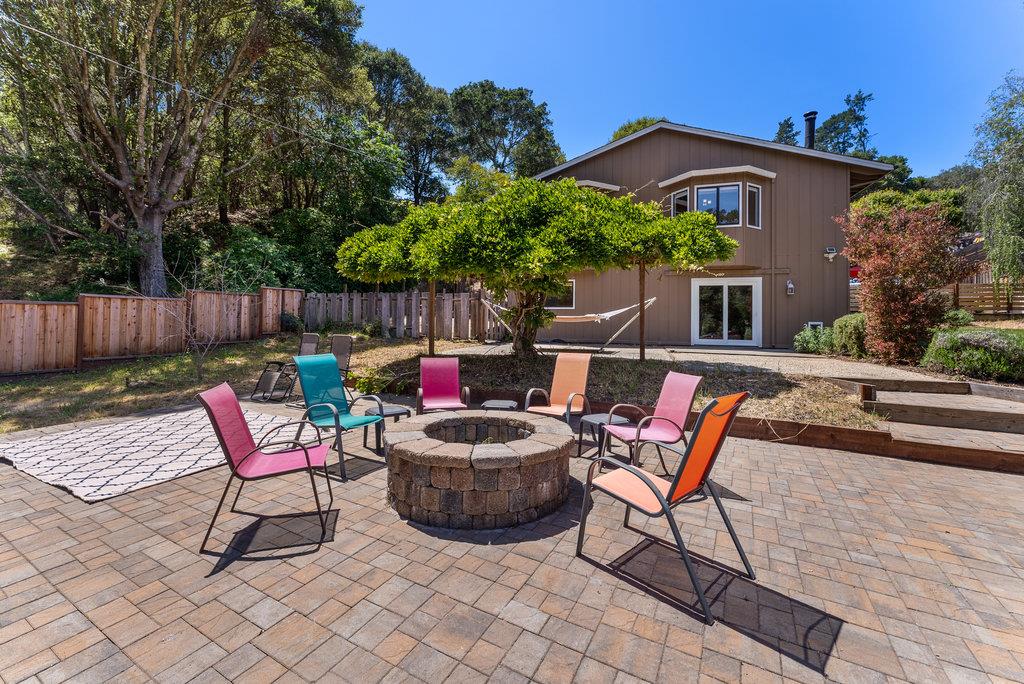 Detail Gallery Image 1 of 1 For 163 Casa Linda Ln, Aptos,  CA 95003 - 4 Beds | 3 Baths