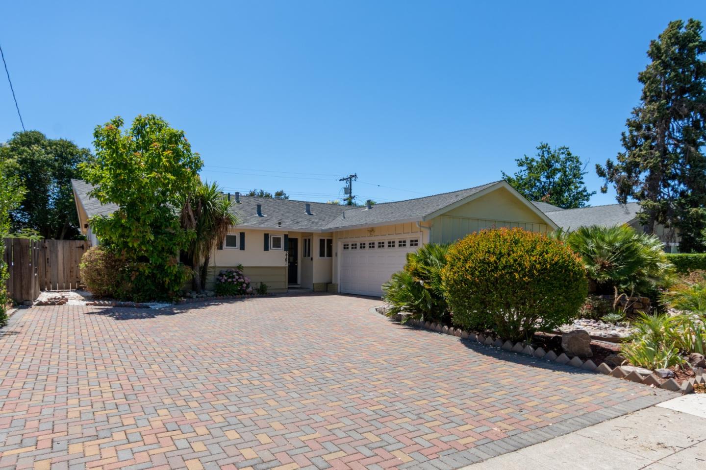 Detail Gallery Image 1 of 1 For 2781 La Jolla Ave, San Jose,  CA 95124 - 3 Beds | 2 Baths