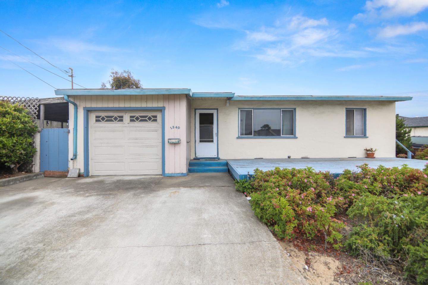 Detail Gallery Image 1 of 1 For 1340 Metz Ave, Seaside,  CA 93955 - 2 Beds | 1 Baths