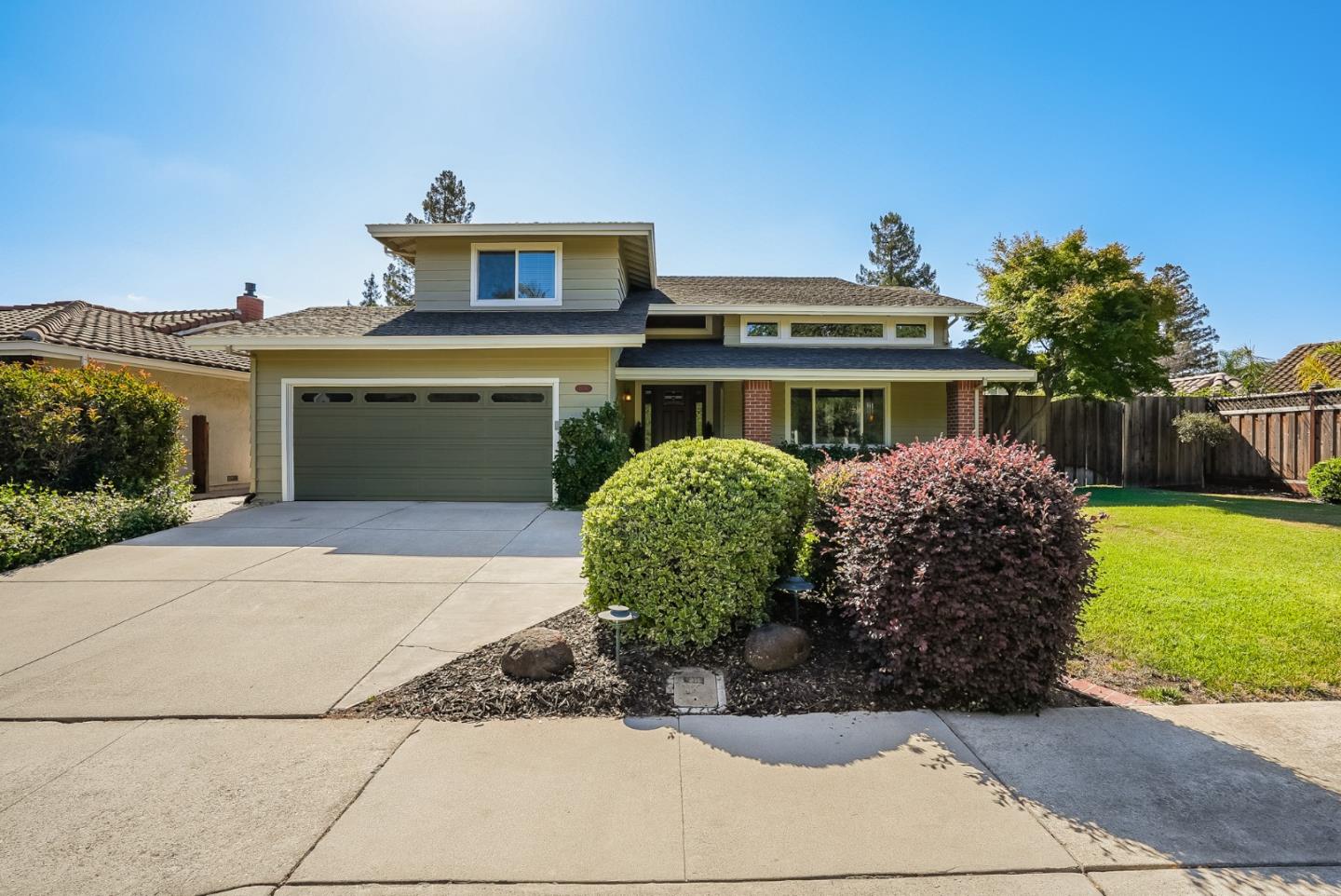 Detail Gallery Image 1 of 1 For 1606 Capitancillos Dr, San Jose,  CA 95120 - 4 Beds | 2/1 Baths