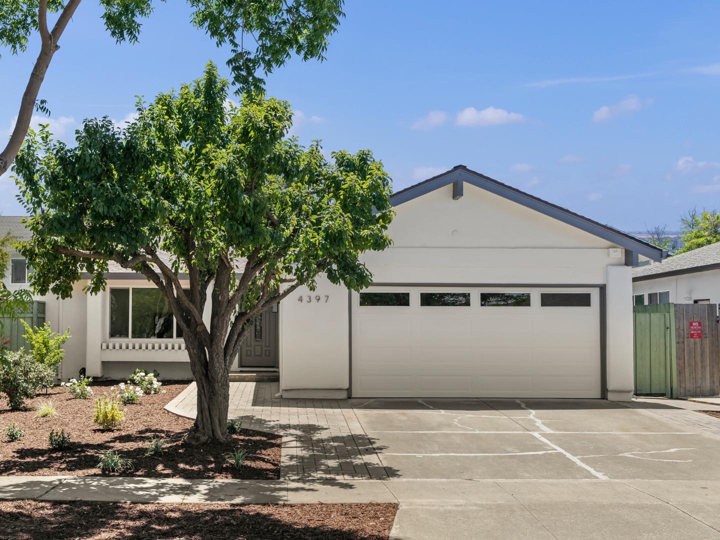 Detail Gallery Image 1 of 1 For 4397 Dulcey Dr, San Jose,  CA 95136 - 3 Beds | 2 Baths