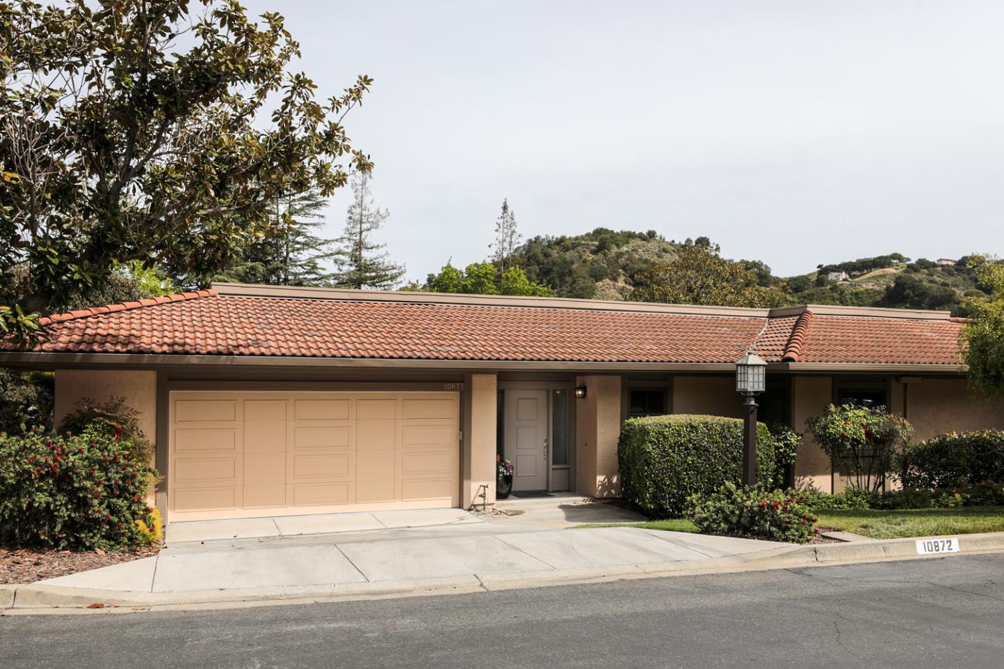 Detail Gallery Image 1 of 1 For 10872 Canyon Vista Dr, Cupertino,  CA 95014 - 2 Beds | 2 Baths