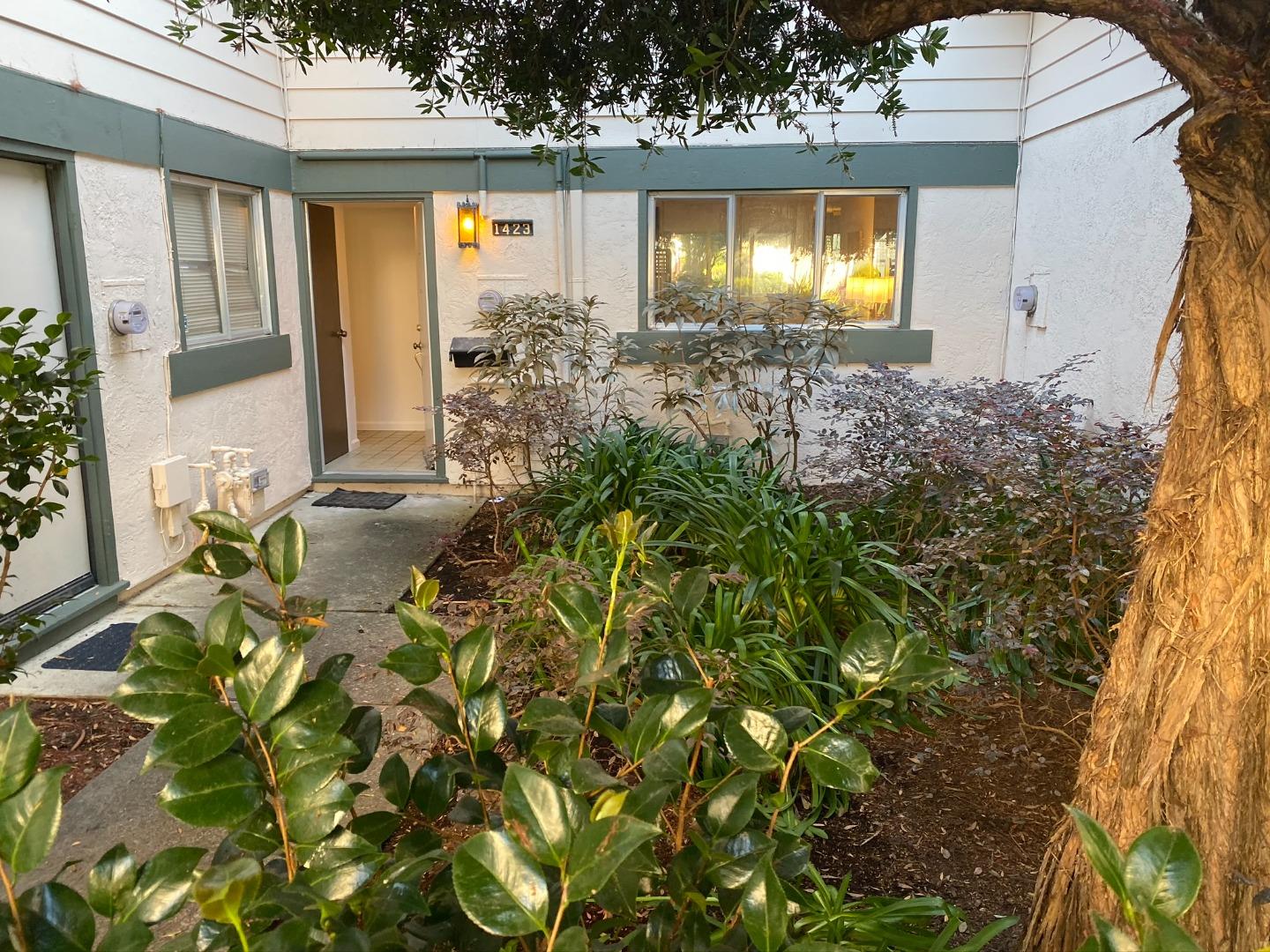 Detail Gallery Image 1 of 1 For 1423 Terra Nova Blvd, Pacifica,  CA 94044 - 3 Beds | 2 Baths