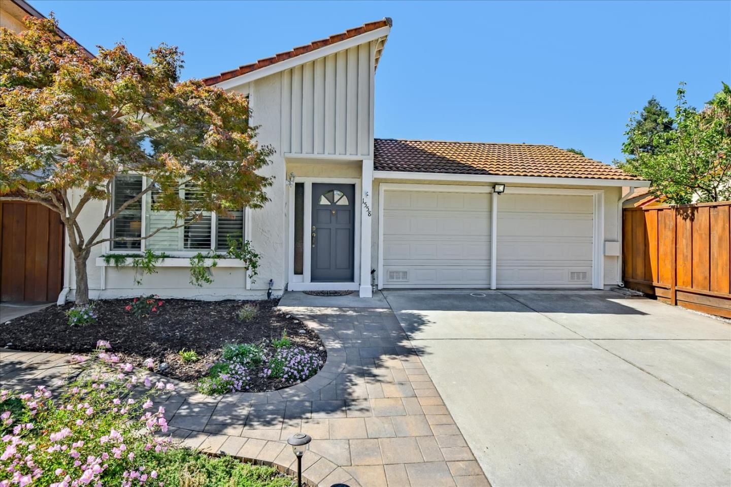 Detail Gallery Image 1 of 1 For 1558 Mckinley Ave, San Jose,  CA 95126 - 2 Beds | 2 Baths