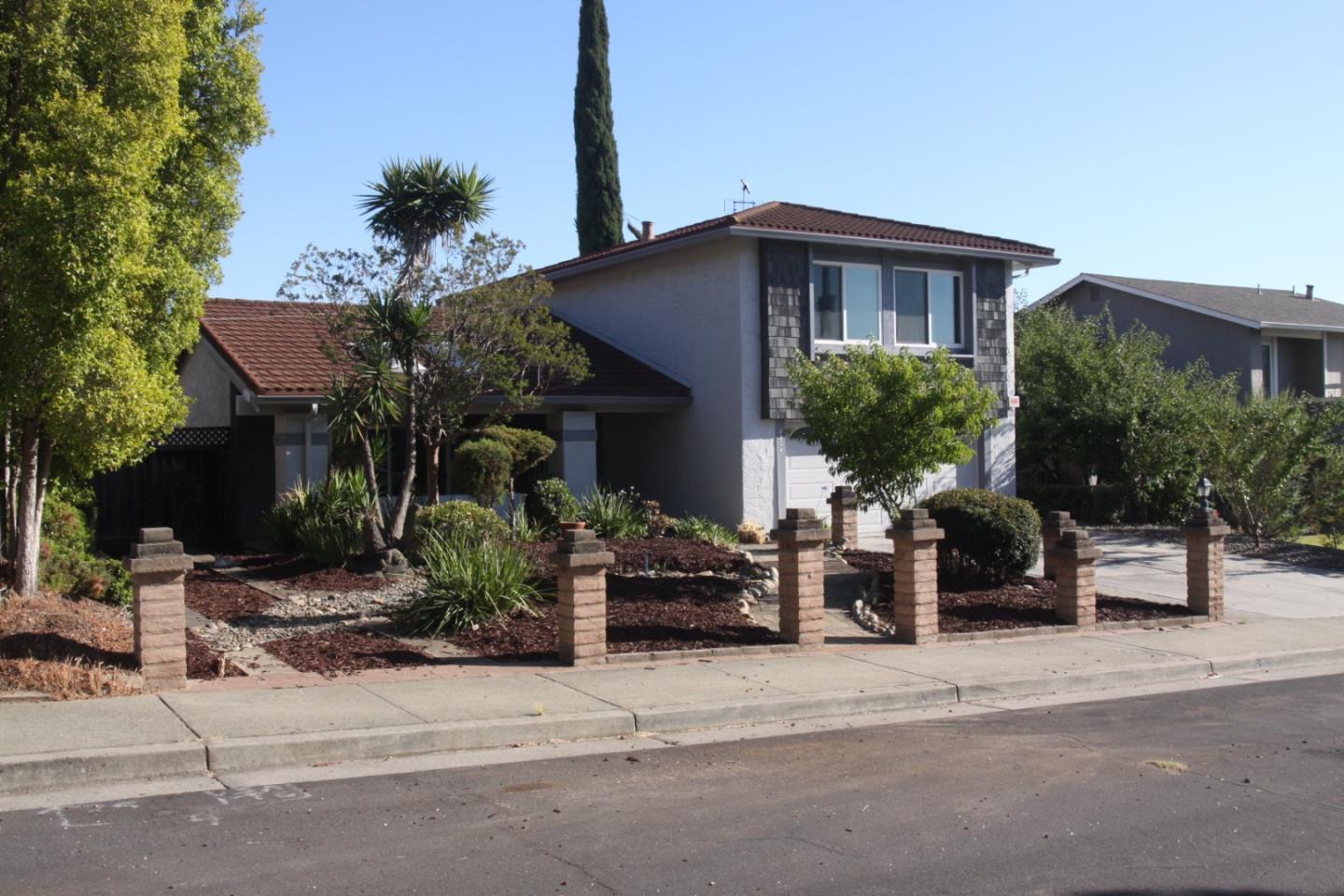 Detail Gallery Image 1 of 1 For 3204 Ravenswood Way, San Jose,  CA 95148 - 3 Beds | 2/1 Baths