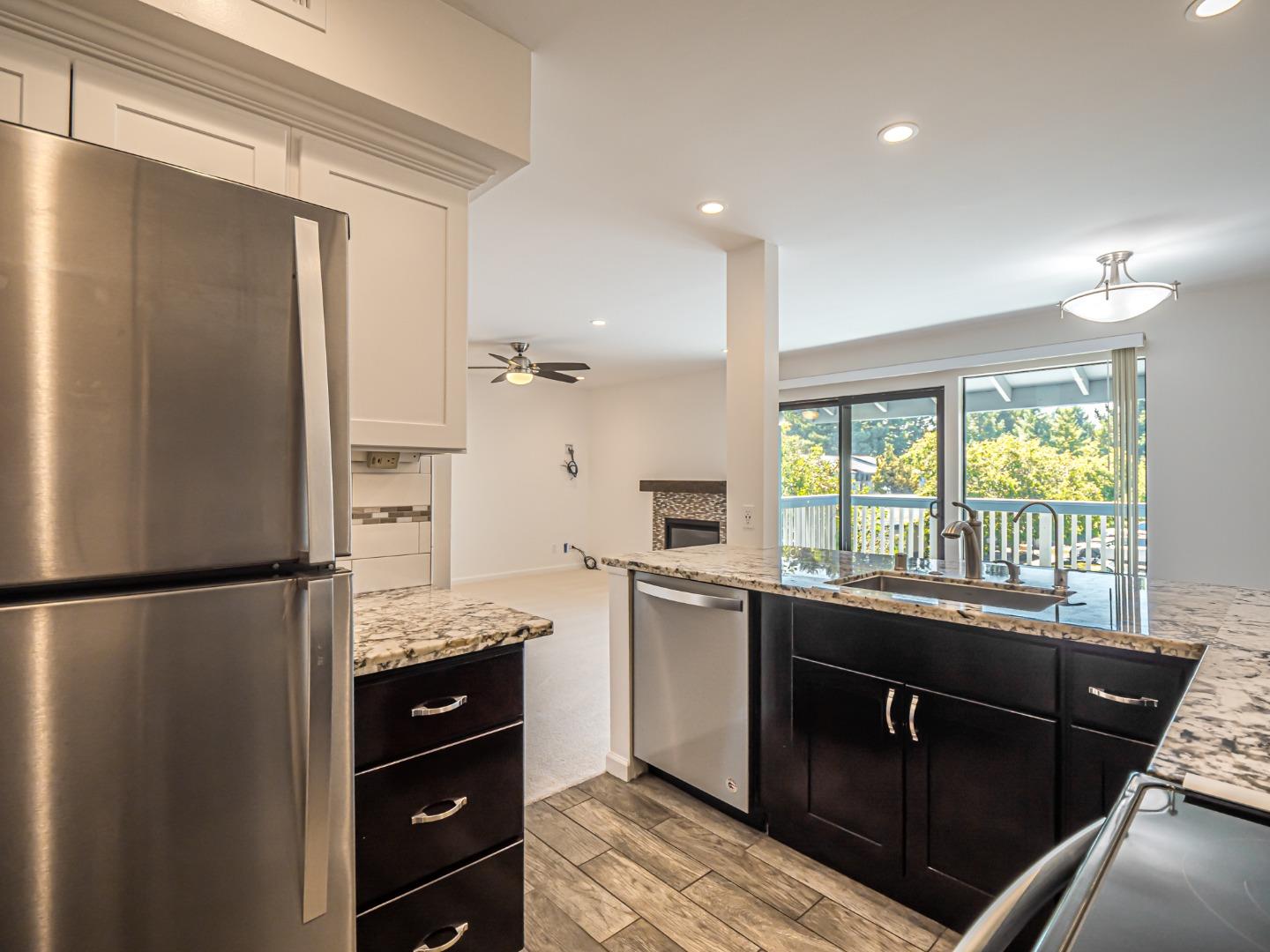 Detail Gallery Image 1 of 1 For 1925 46th Ave #112,  Capitola,  CA 95010 - 2 Beds | 1 Baths