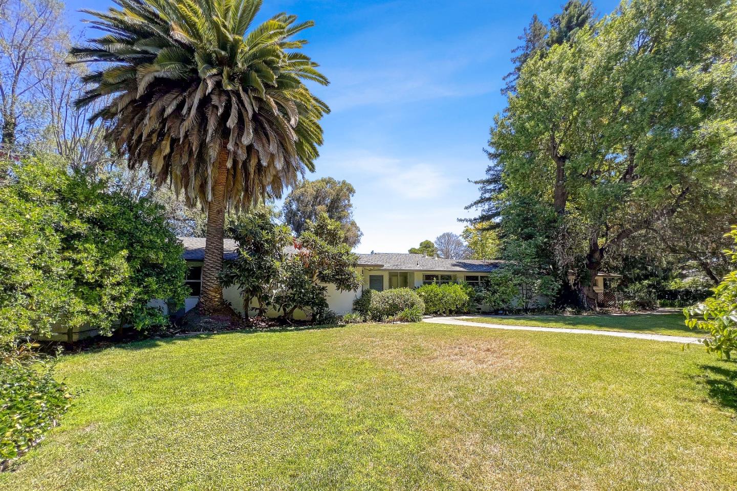 Build Your Dream Home - Being Sold for Land Value Only. Amazing Landscaped 42,164 +/- Lot in Beautiful Prime Lindenwood Location. Award Winning Menlo Park Schools!