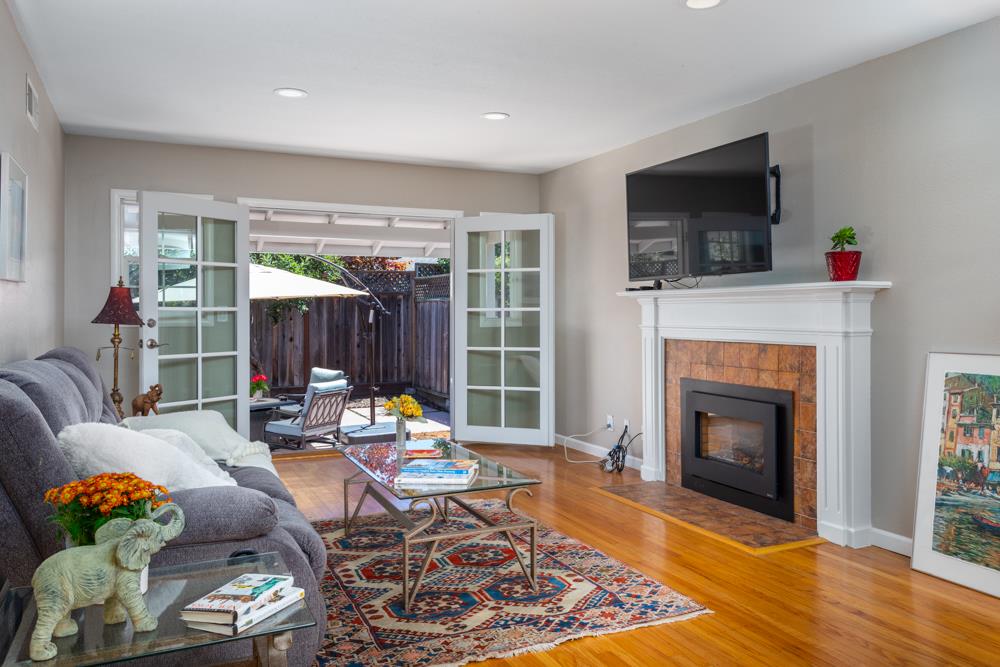 Detail Gallery Image 1 of 1 For 2081 Ginnever St, San Mateo,  CA 94403 - 4 Beds | 2 Baths