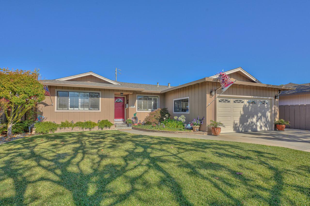 Detail Gallery Image 1 of 1 For 1209 La Mirada Dr, Salinas,  CA 93901 - 3 Beds | 2 Baths