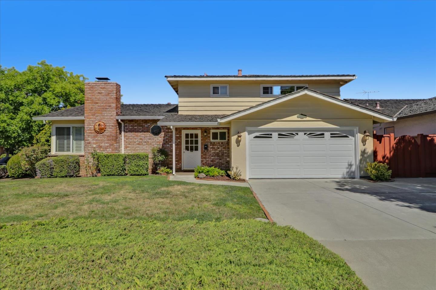 Detail Gallery Image 1 of 1 For 10288 Brittany Ct, Cupertino,  CA 95014 - 3 Beds | 2/1 Baths