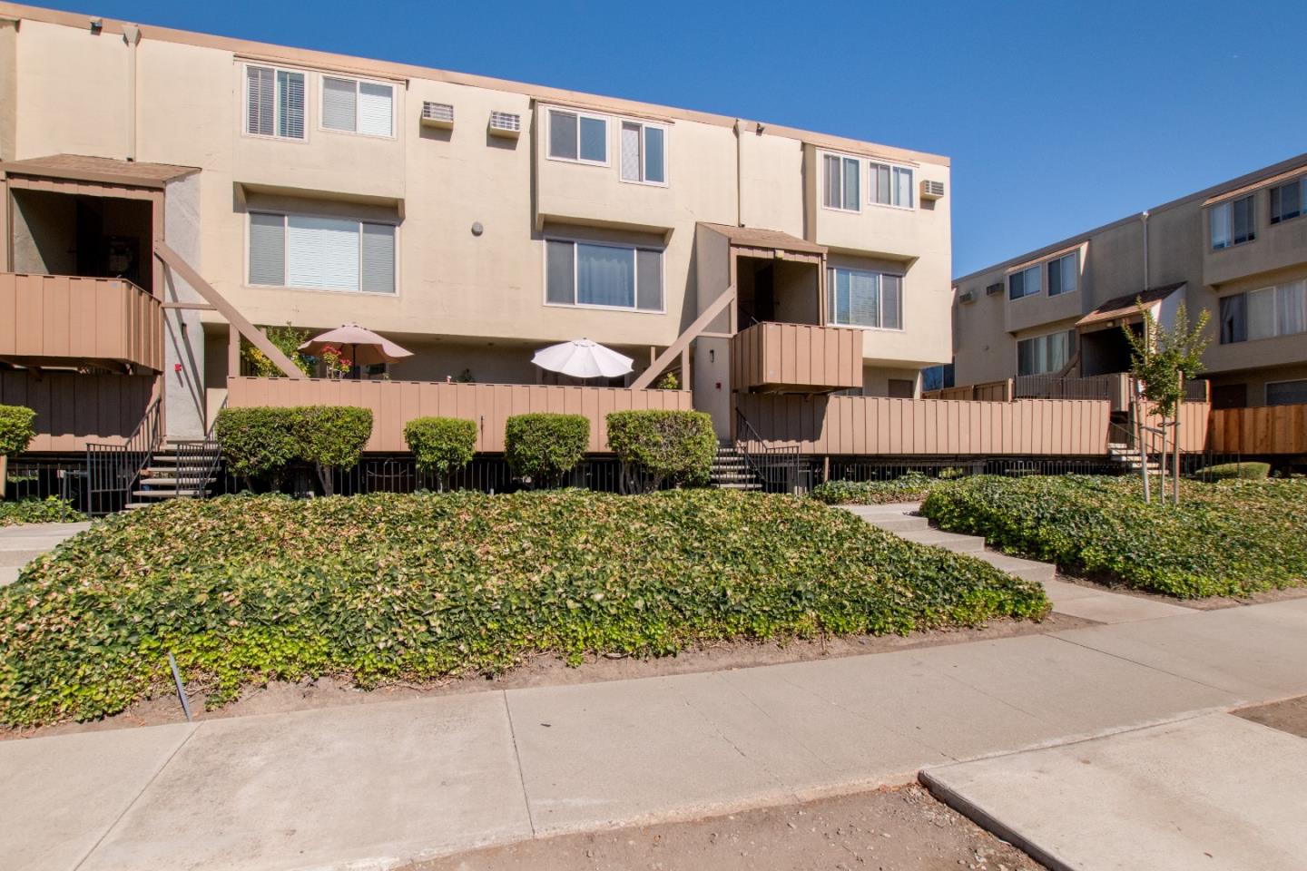 Detail Gallery Image 1 of 1 For 410 Auburn Way #42,  San Jose,  CA 95129 - 2 Beds | 1/1 Baths