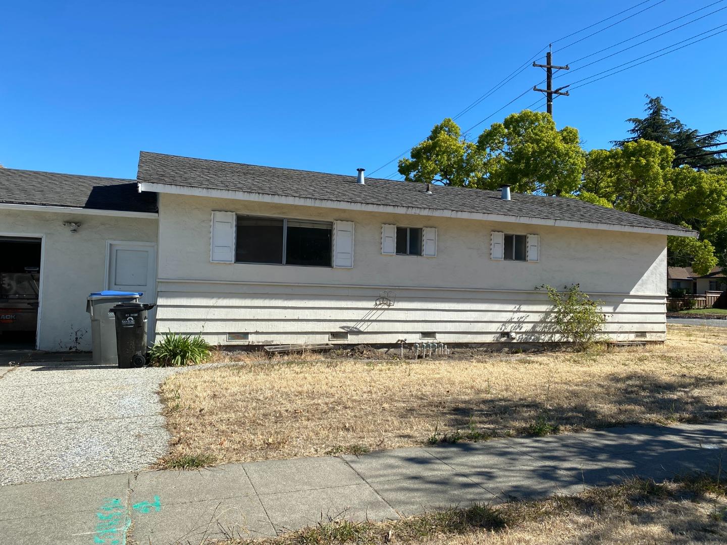 Detail Gallery Image 1 of 1 For 3374 Jarvis, San Jose,  CA 95118 - 3 Beds | 2 Baths