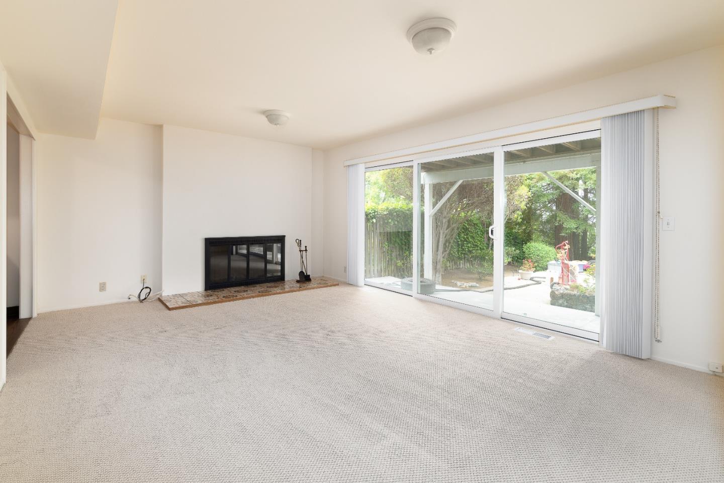 Detail Gallery Image 17 of 43 For 178 Hillside Ave, Menlo Park,  CA 94025 - 4 Beds | 2 Baths