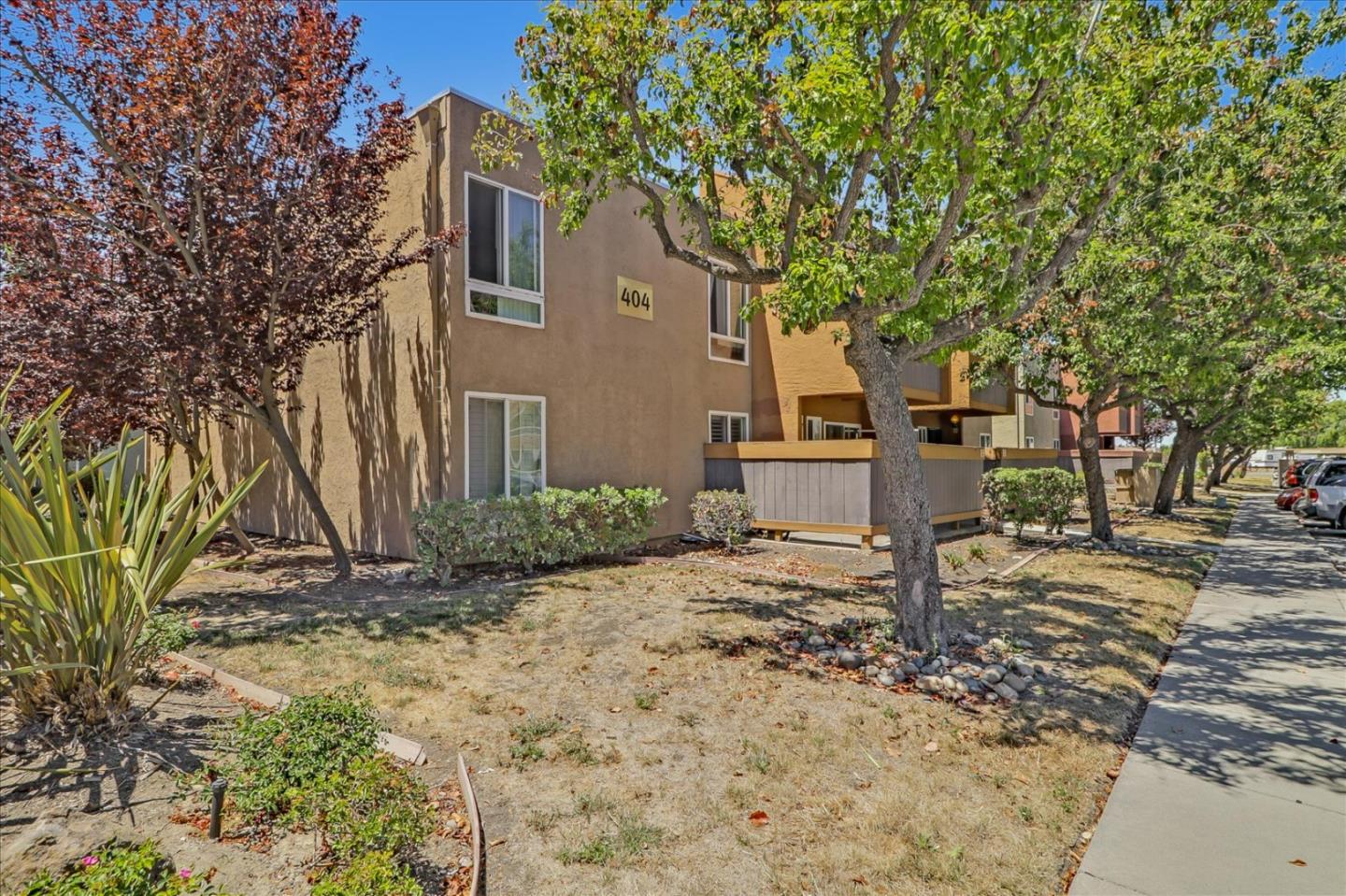 Detail Gallery Image 1 of 1 For 404 Dempsey Rd #107,  Milpitas,  CA 95035 - 2 Beds | 1 Baths