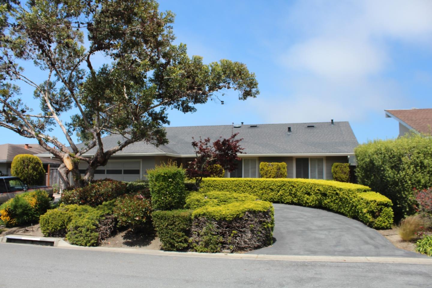 Detail Gallery Image 1 of 34 For 2066 Touraine Ln, Half Moon Bay,  CA 94019 - 3 Beds | 2 Baths