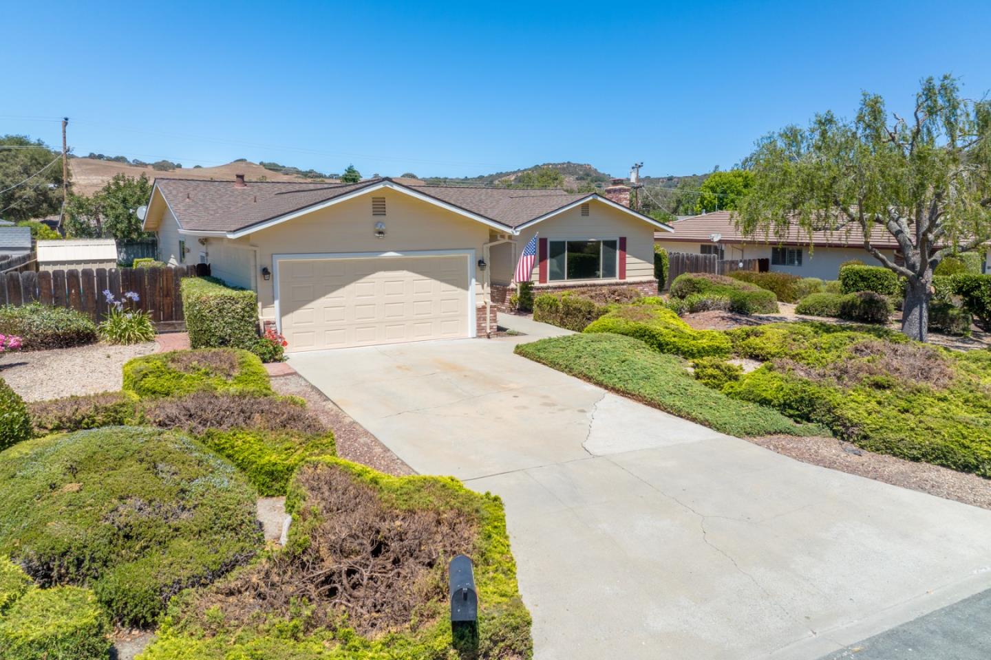 Detail Gallery Image 1 of 1 For 20242 Palou Dr, Salinas,  CA 93908 - 3 Beds | 2 Baths