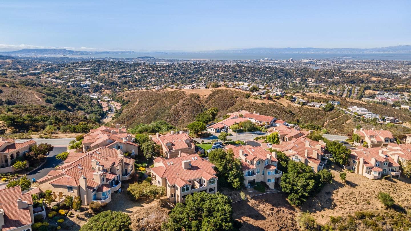 Detail Gallery Image 1 of 1 For 4 Mayflower Ln, San Carlos,  CA 94070 - 3 Beds | 2/1 Baths