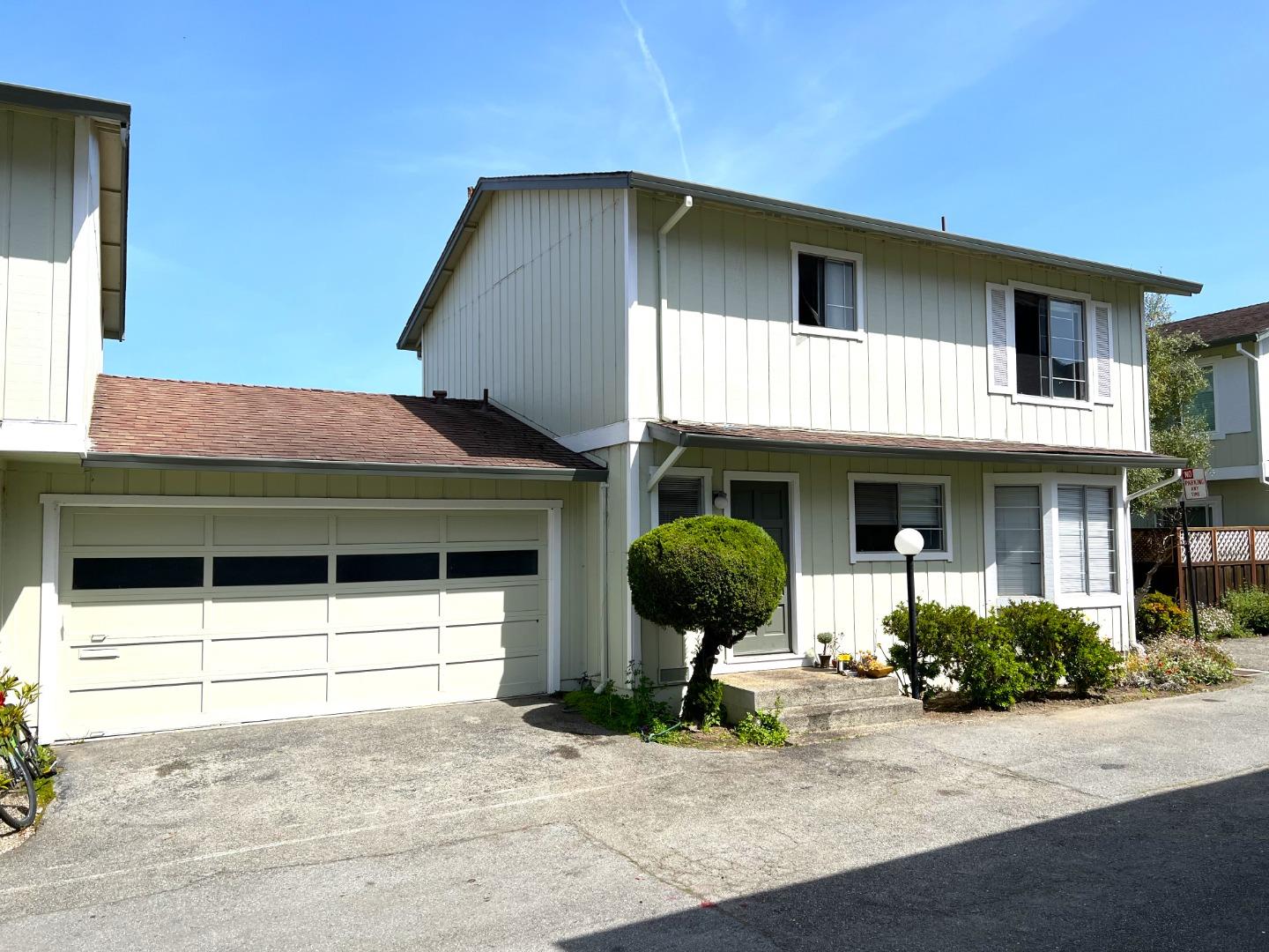 444 Oak Ave G, Half Moon Bay, CA 94019 3 Beds 2/1 Baths (Sold