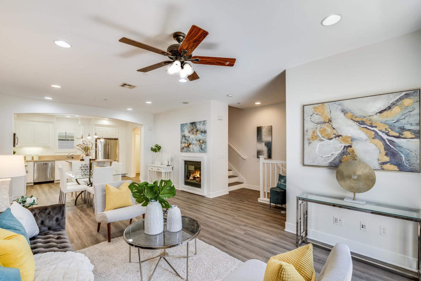 Detail Gallery Image 1 of 1 For 44 Muller Pl, San Jose,  CA 95126 - 3 Beds | 3/1 Baths