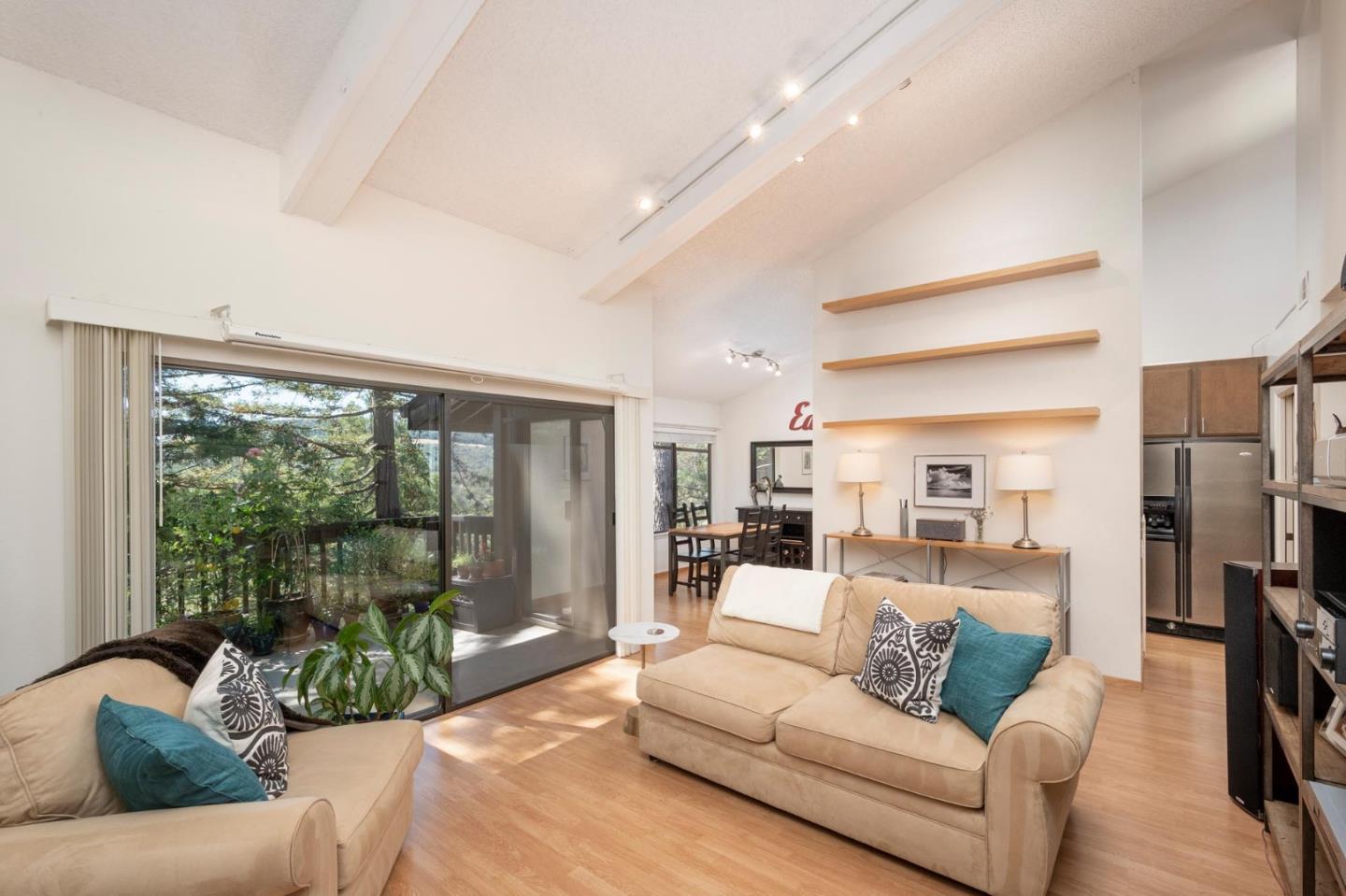 Detail Gallery Image 1 of 1 For 3349 Brittan Ave #12,  San Carlos,  CA 94070 - 3 Beds | 2 Baths