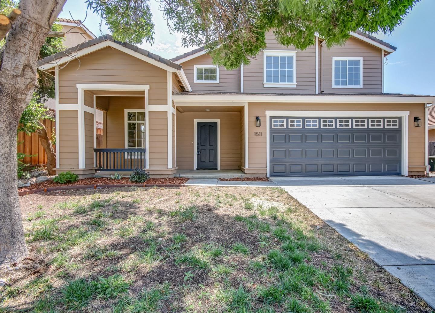 Detail Gallery Image 1 of 1 For 1511 Panorama Dr, Hollister,  CA 95023 - 4 Beds | 2/1 Baths