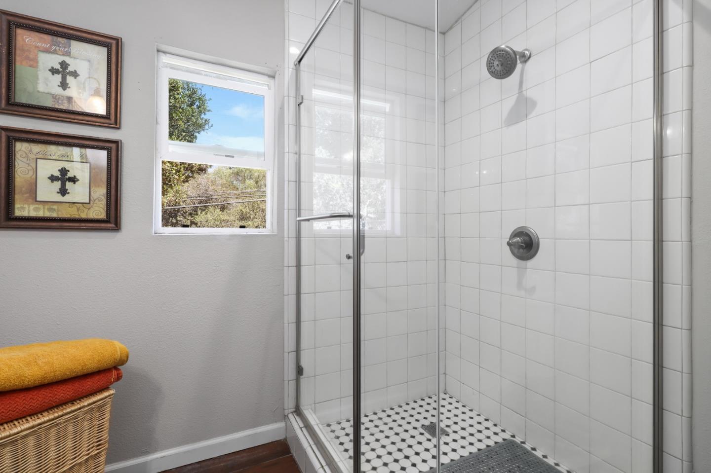 Detail Gallery Image 21 of 25 For 1972 San Miguel Canyon Rd, Salinas,  CA 93907 - 3 Beds | 2 Baths
