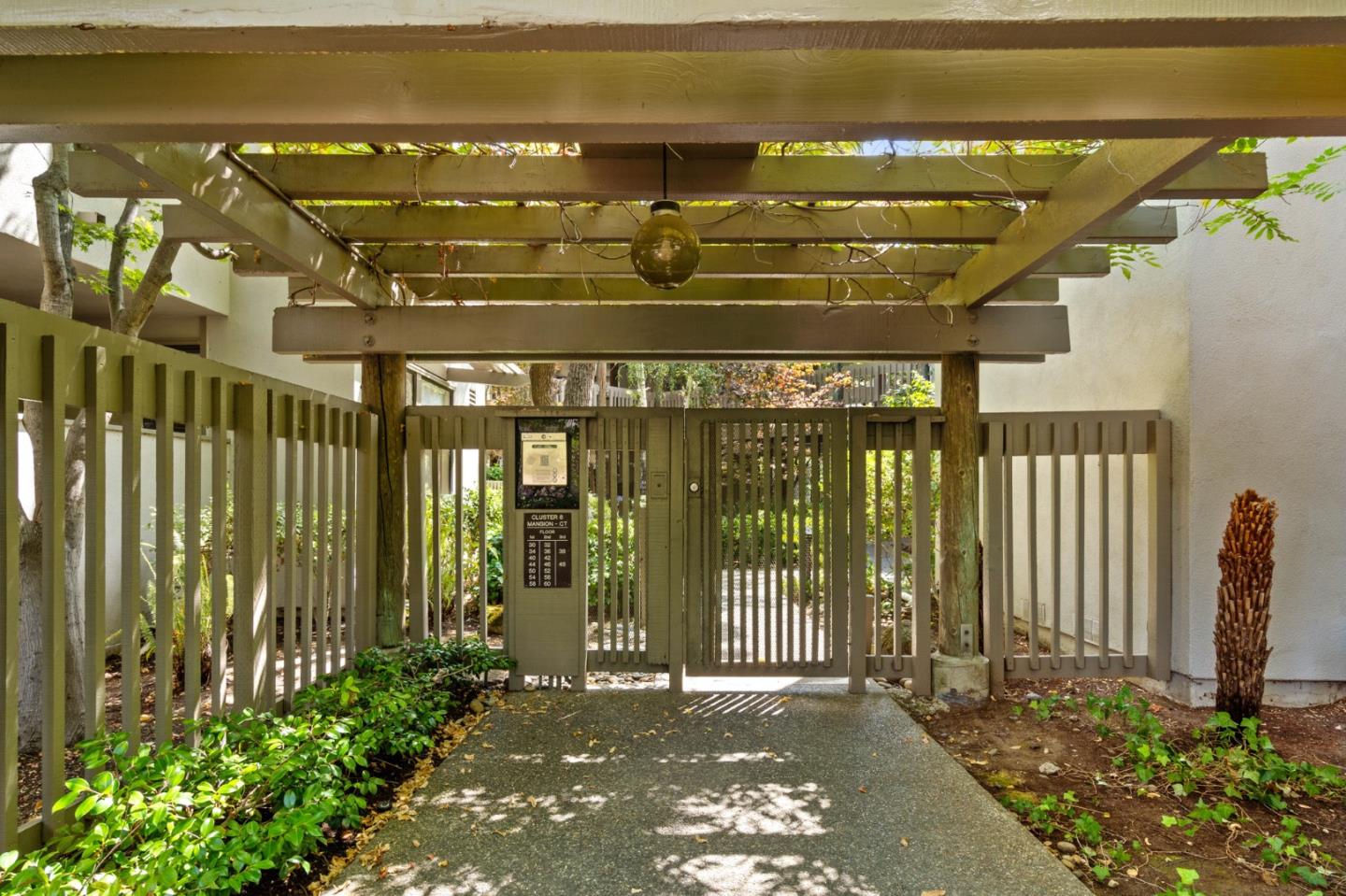 Detail Gallery Image 30 of 34 For 50 Mansion Ct #815,  Menlo Park,  CA 94025 - 2 Beds | 2/1 Baths