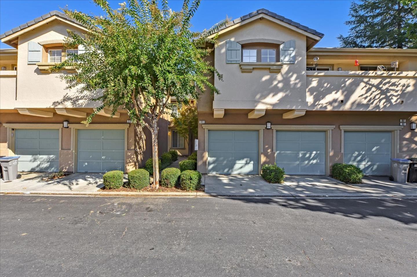 311 Oleander Dr, San Jose, CA 95123 2 Beds 2/1 Baths (Sold