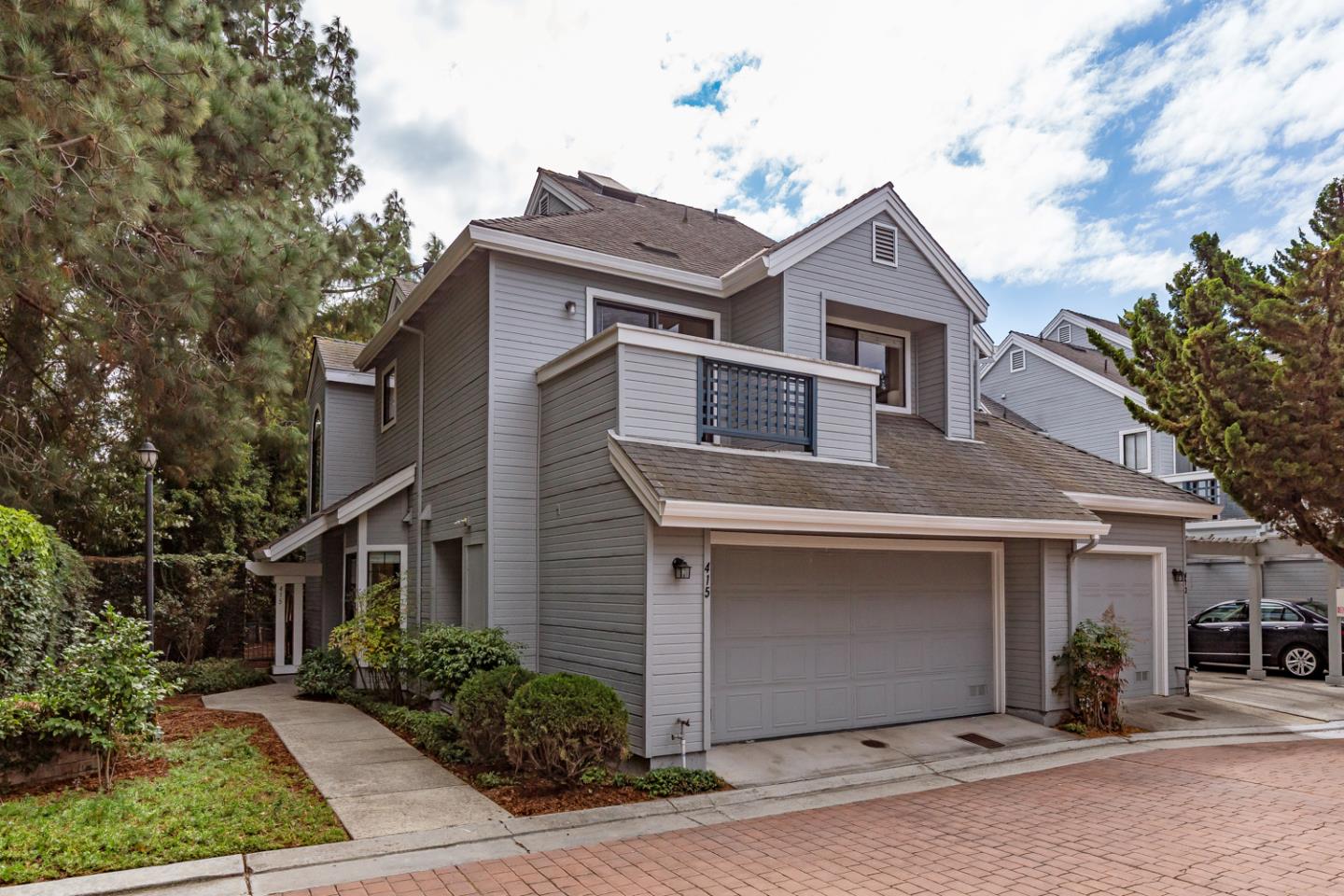 Detail Gallery Image 1 of 30 For 415 Mountain Laurel Ct, Mountain View,  CA 94043 - 3 Beds | 2/1 Baths