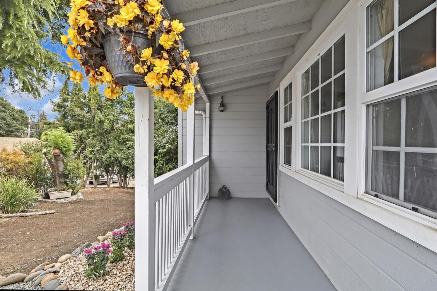 Detail Gallery Image 1 of 1 For 121 Hermosa Ave, Vallejo,  CA 94589 - 3 Beds | 2 Baths