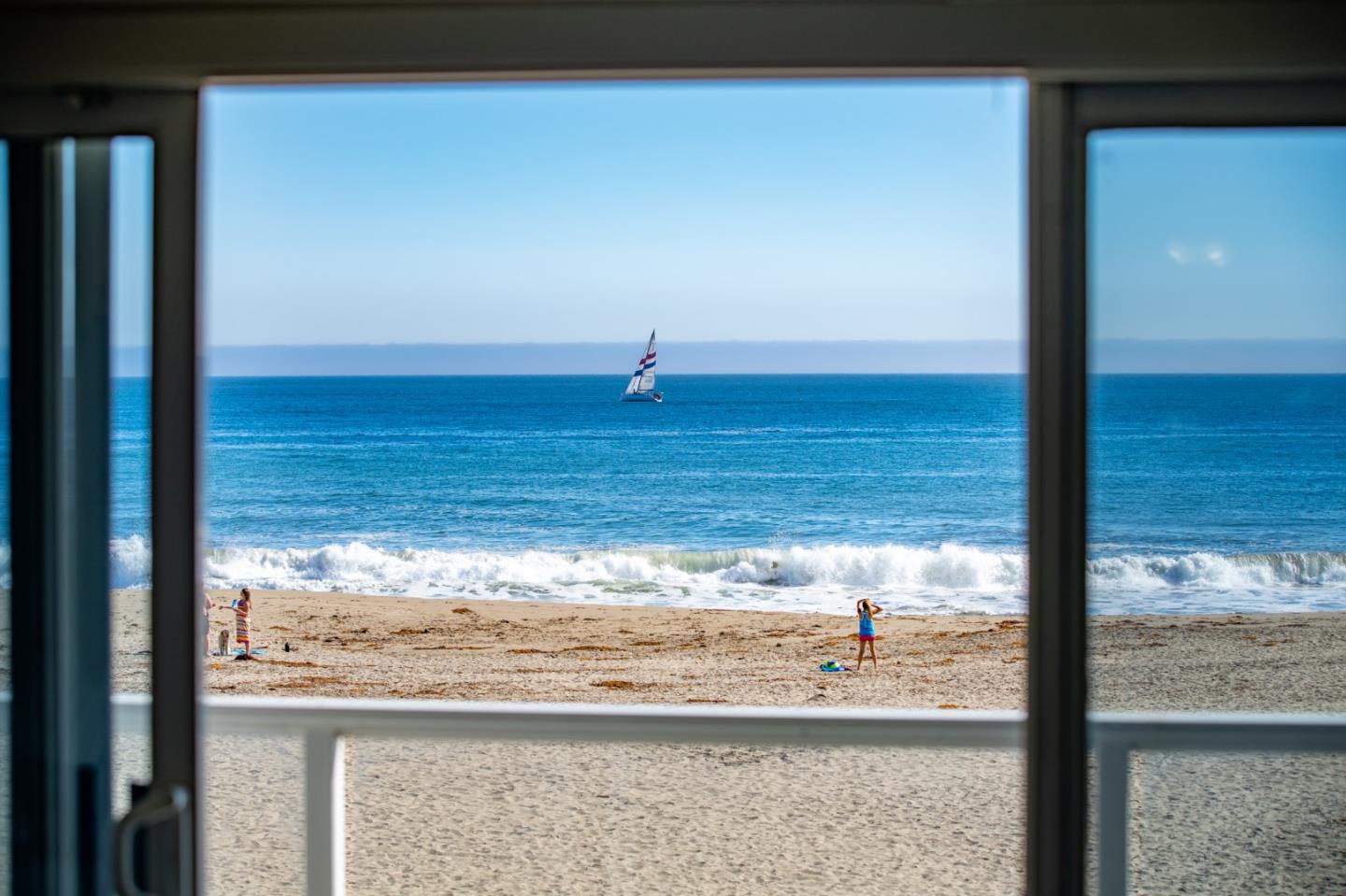 22130 E Cliff Dr 2c, Santa Cruz, CA 95062 2 Beds 2 Baths (Active