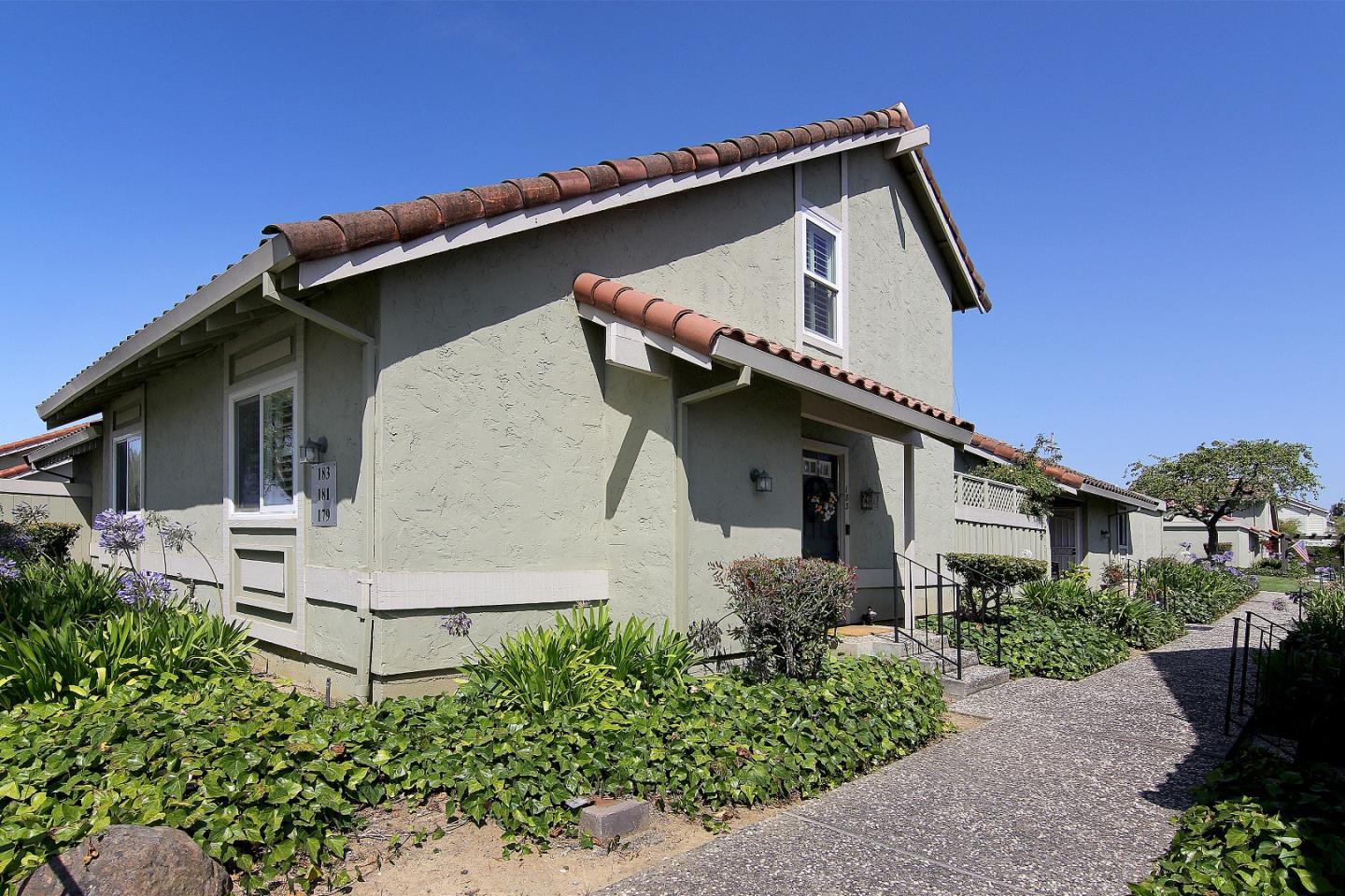 Detail Gallery Image 1 of 1 For 183 Crestview Ct, Watsonville,  CA 95076 - 2 Beds | 2 Baths