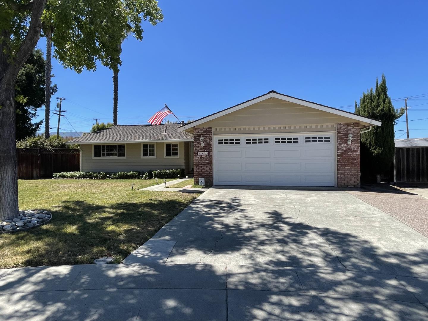 Detail Gallery Image 1 of 1 For 4925 Howes Ln, San Jose,  CA 95118 - 3 Beds | 2 Baths