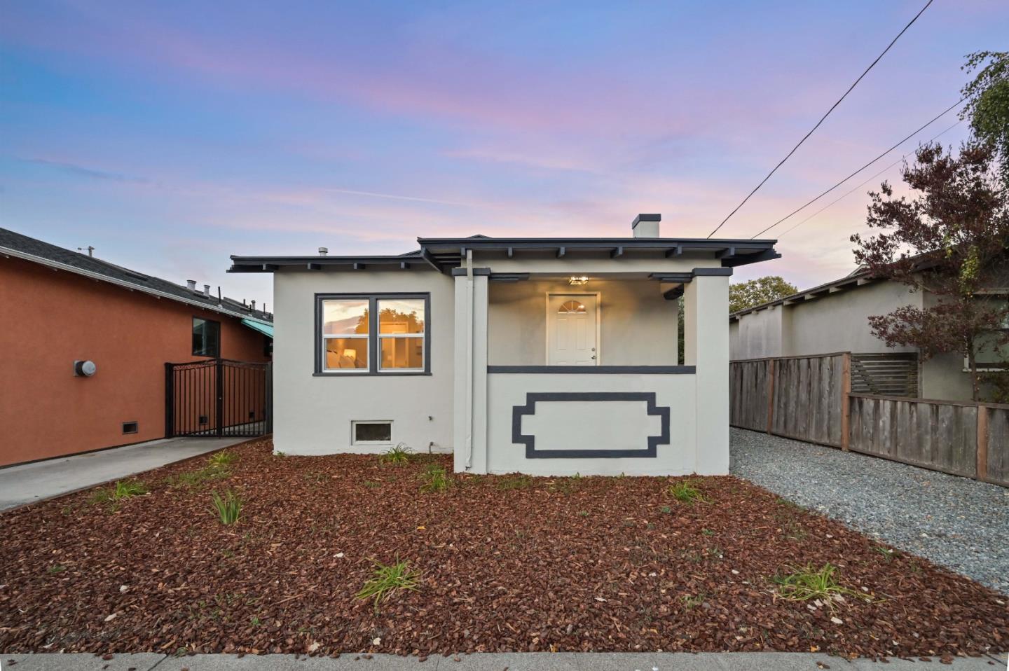 Detail Gallery Image 1 of 1 For 1607 10th St, Berkeley,  CA 94710 - 2 Beds | 1 Baths